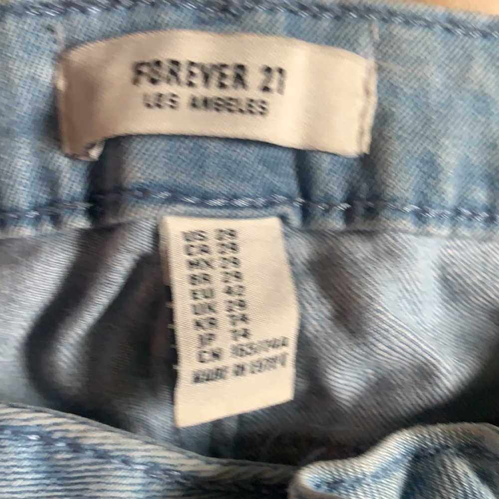 Distressed jeans - Picture 5 of 5
